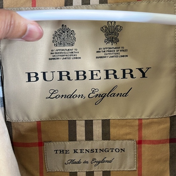 Burberry Short-length Kensington Heritage Trench Coat Men's size 44 in Honey NWT - Picture 15 of 16